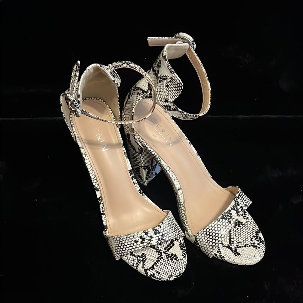 SHEIN Snakeskin Patterned Heeled Sandals